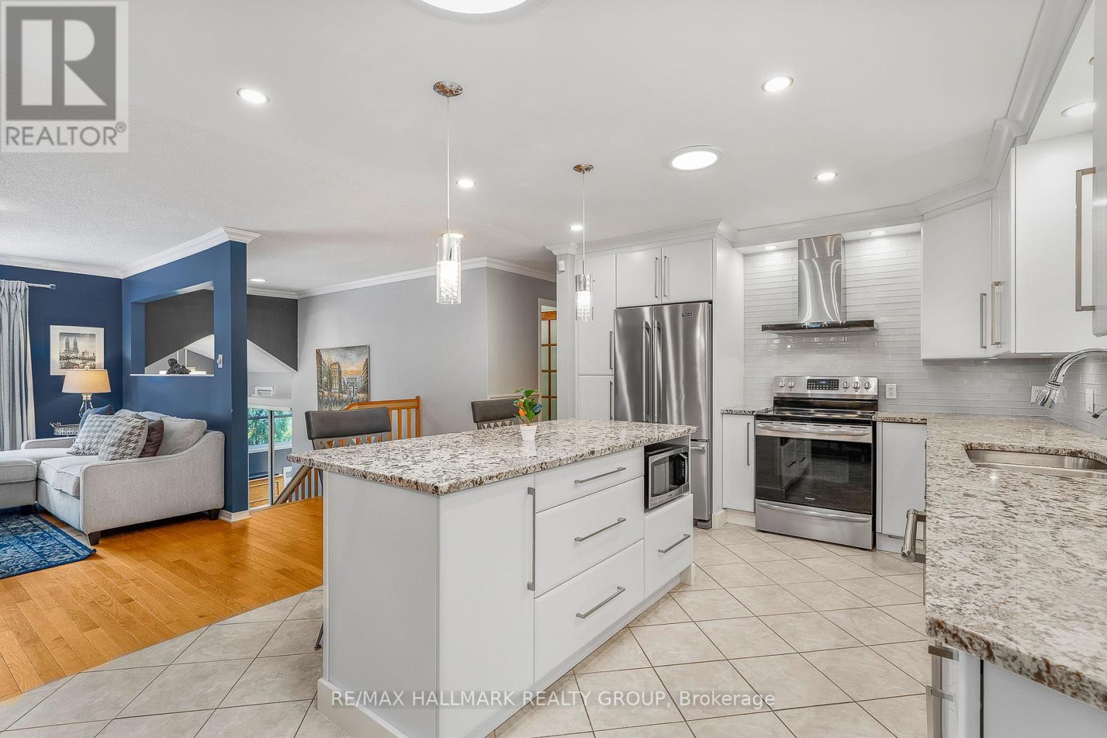 Photo 1 of 565 Landry Street, Clarencerockland ON