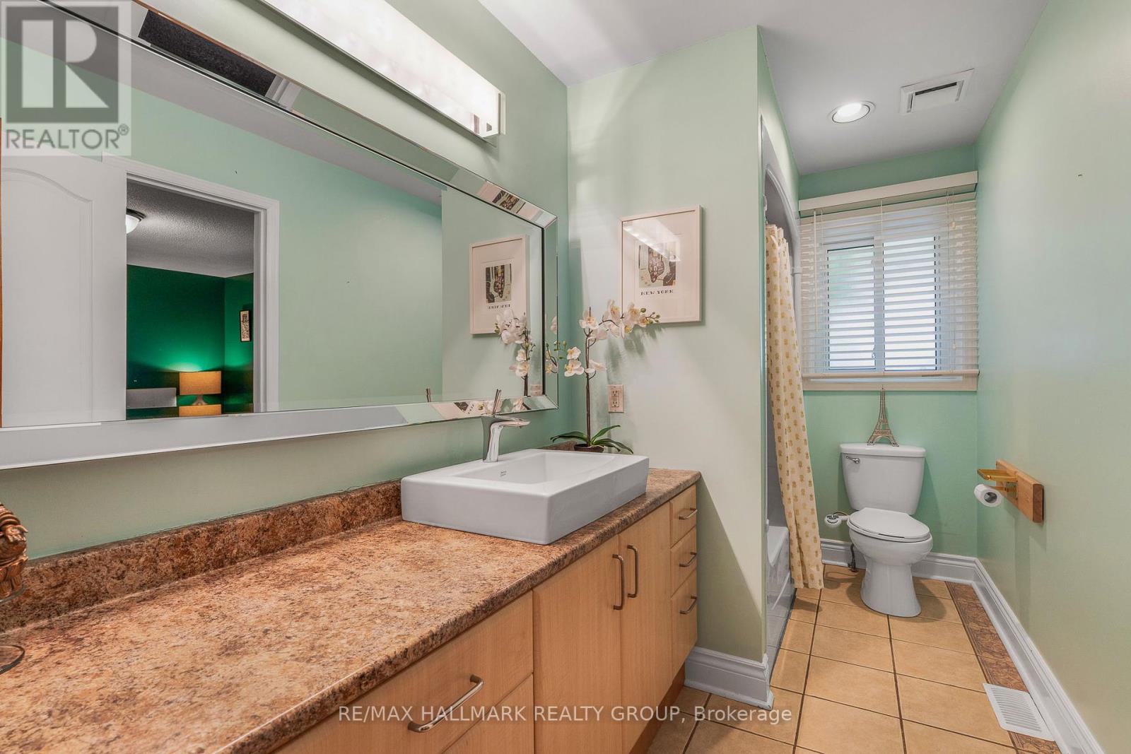 Photo 10 of 565 Landry Street, Clarencerockland ON