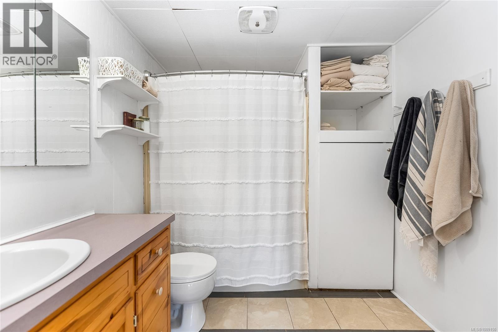 120 Booth Canal Rd, Salt Spring