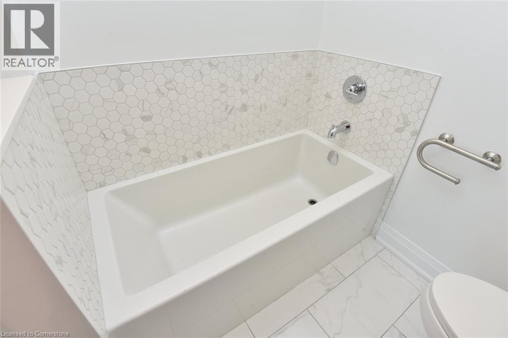 Photo 9 of 2025 Maria Street Unit 1006, Burlington ON