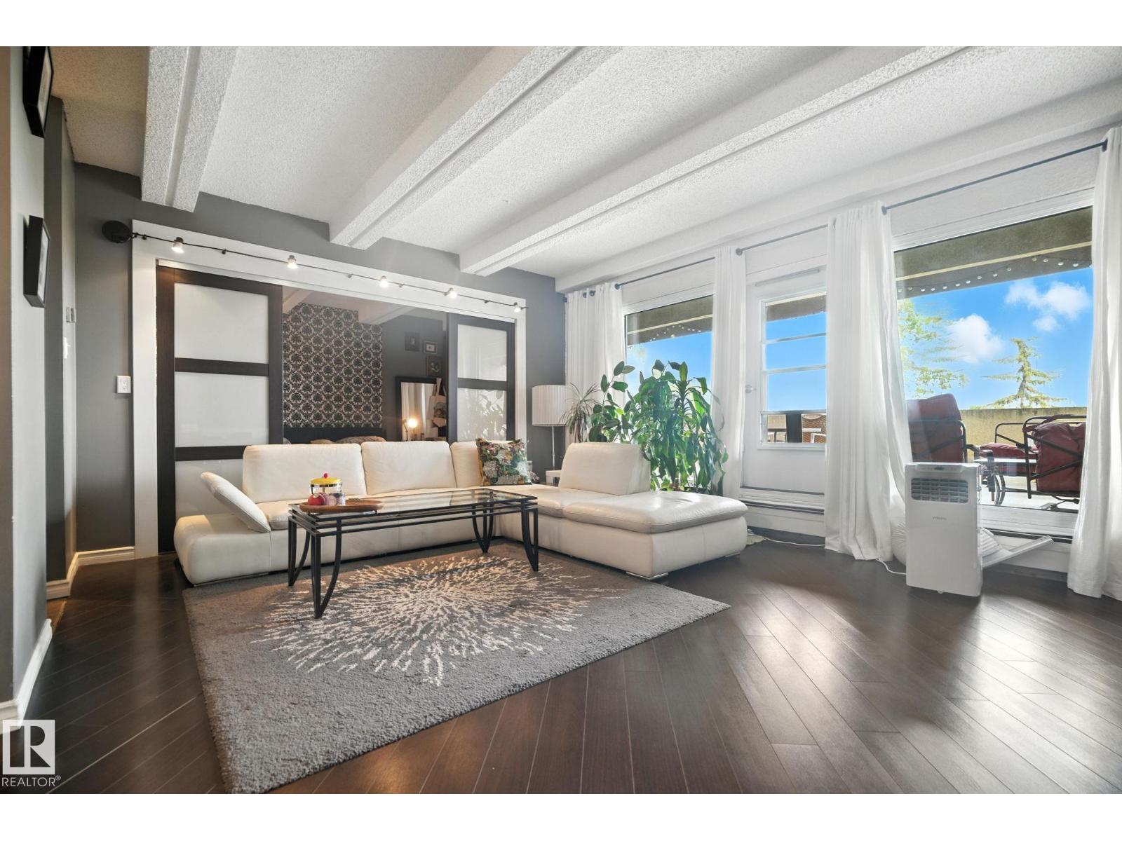 #306 9918 101 ST NW - Image 1