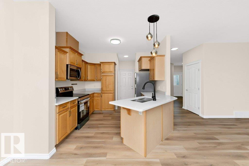 Photo 21 of 39 735 85 St Sw, Edmonton AB
