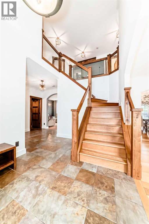 Single Family House for Sale in  Tuscany Estates Crescent NW Tuscany Calgary 