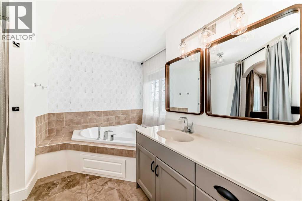 Single Family House for Sale in  Tuscany Estates Crescent NW Tuscany Calgary 