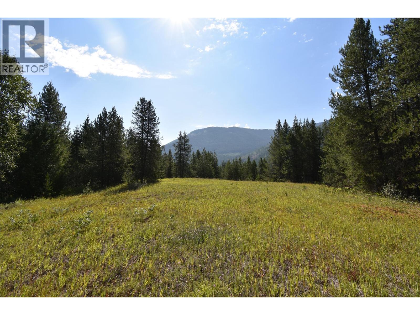 4125 Ross Spur Road - Photo 2 of 11, Fruitvale, British Columbia