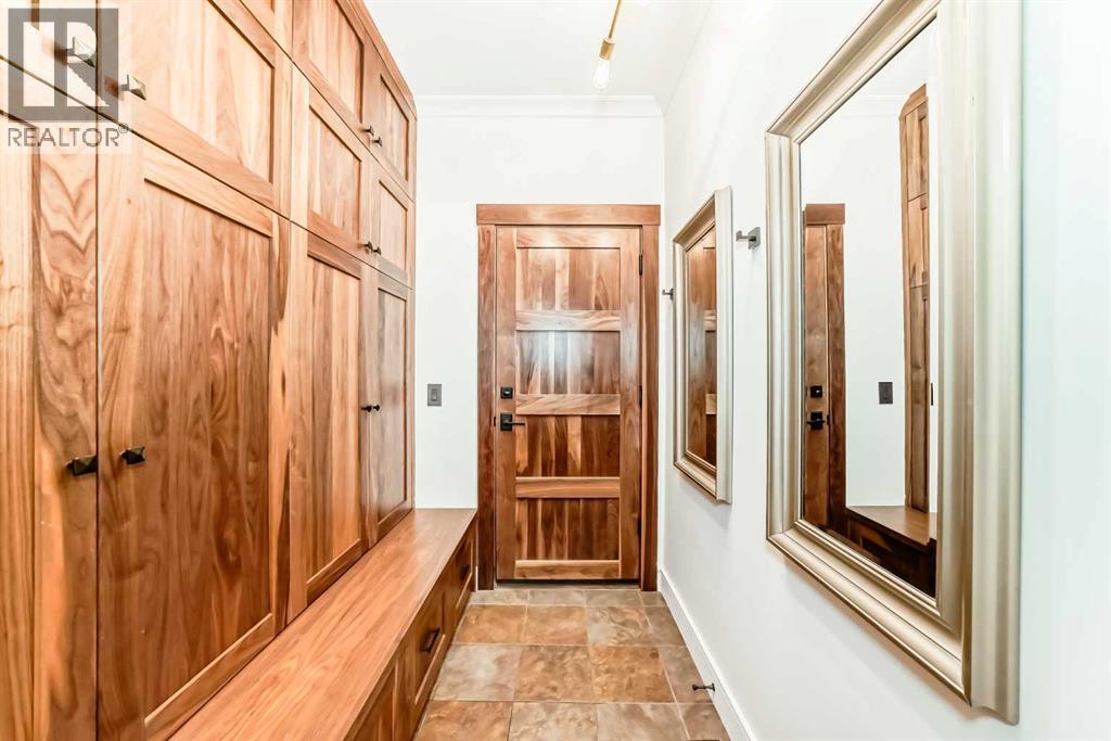 Single Family House for Sale in  Tuscany Estates Crescent NW Tuscany Calgary 