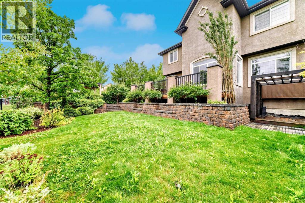 Single Family House for Sale in  Tuscany Estates Crescent NW Tuscany Calgary 