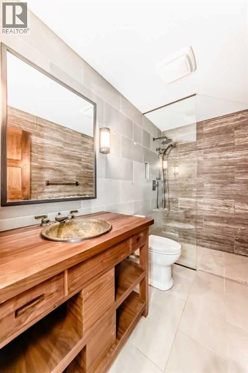 Single Family House for Sale in  Tuscany Estates Crescent NW Tuscany Calgary 