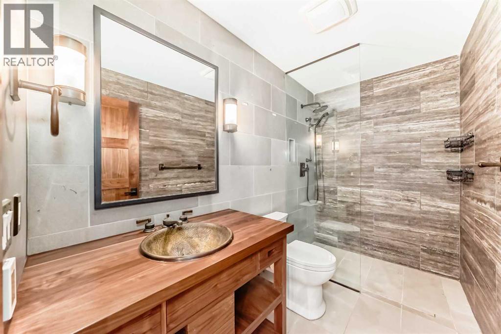 Single Family House for Sale in  Tuscany Estates Crescent NW Tuscany Calgary 