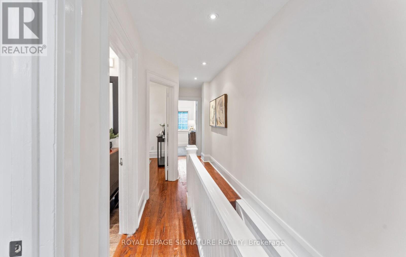 Photo 19 of 45 Hillsdale Avenue W, Toronto ON