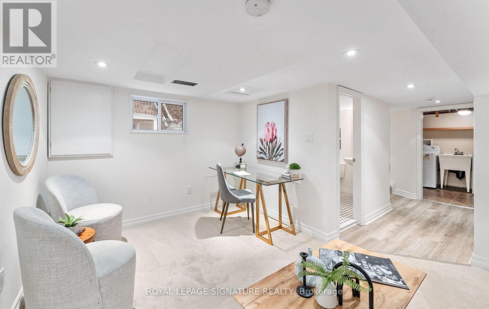 Photo 30 of 45 Hillsdale Avenue W, Toronto ON