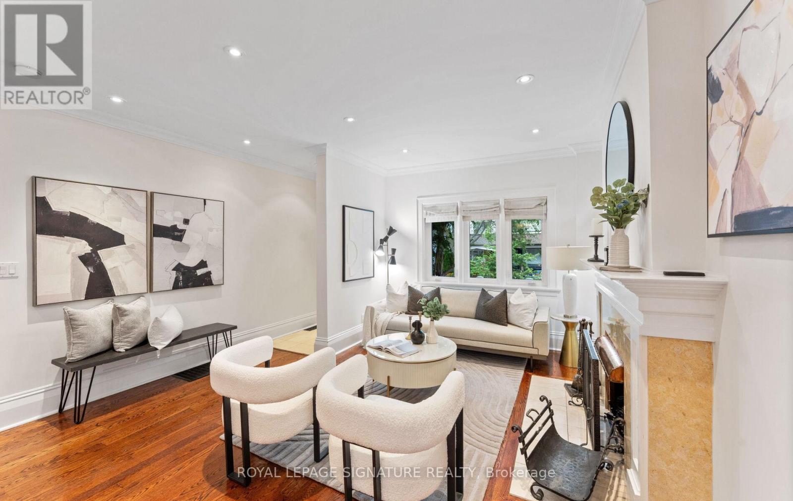 Photo 5 of 45 Hillsdale Avenue W, Toronto ON