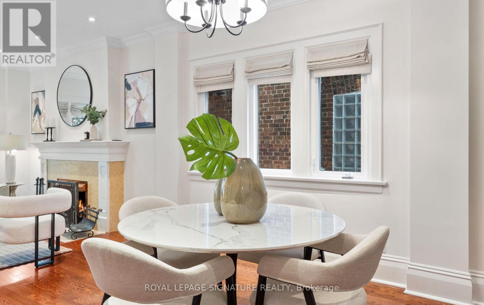 Photo 9 of 45 Hillsdale Avenue W, Toronto ON