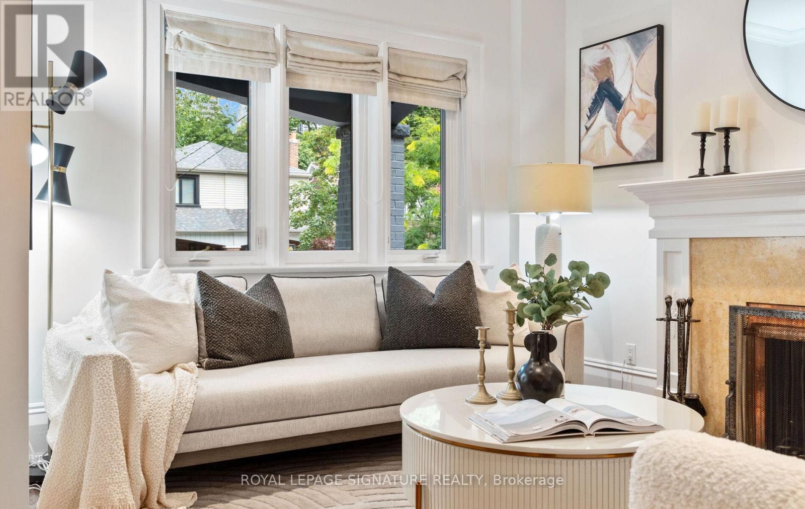 Photo 6 of 45 Hillsdale Avenue W, Toronto ON