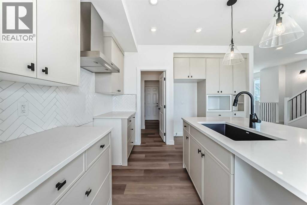 Photo 18 of 51 Bartlett Crescent Se, Calgary AB