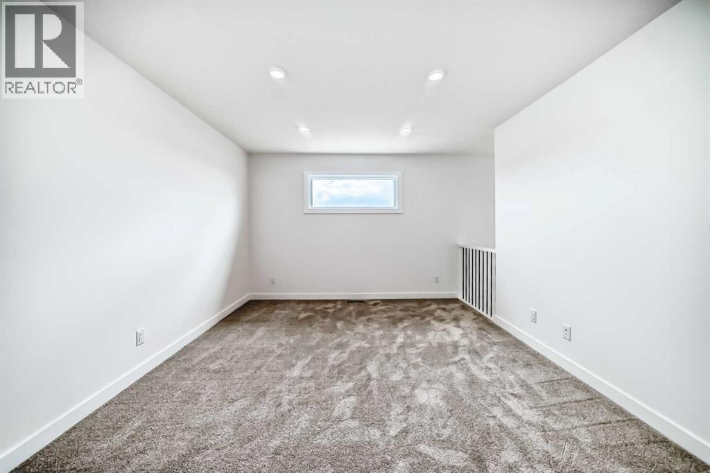Photo 12 of 51 Bartlett Crescent Se, Calgary AB