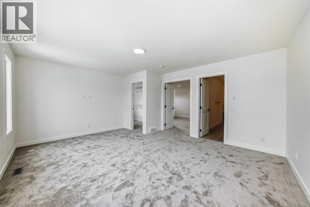 Photo 10 of 51 Bartlett Crescent Se, Calgary AB