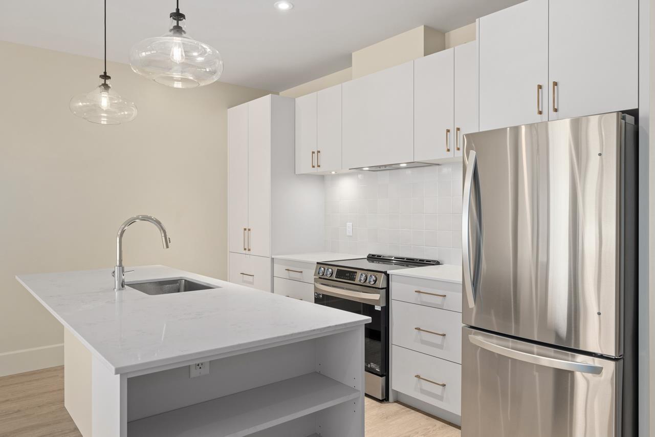 Photo 38 of 23490 Mary Avenue, Langley BC