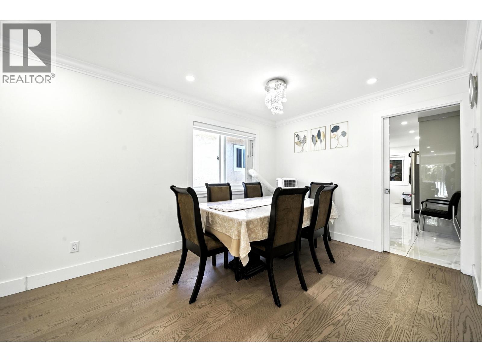Photo 9 of 2545 E 43rd Avenue, Vancouver BC