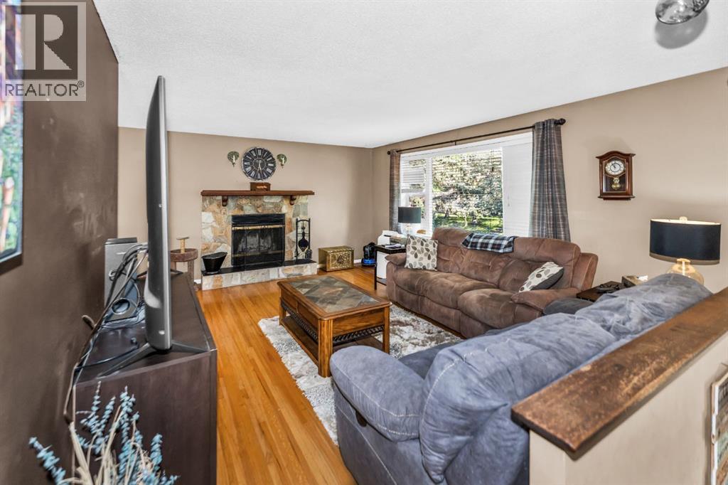 Single Family House Bi-level for Sale in  Marbrooke Circle NE Marlborough Calgary 