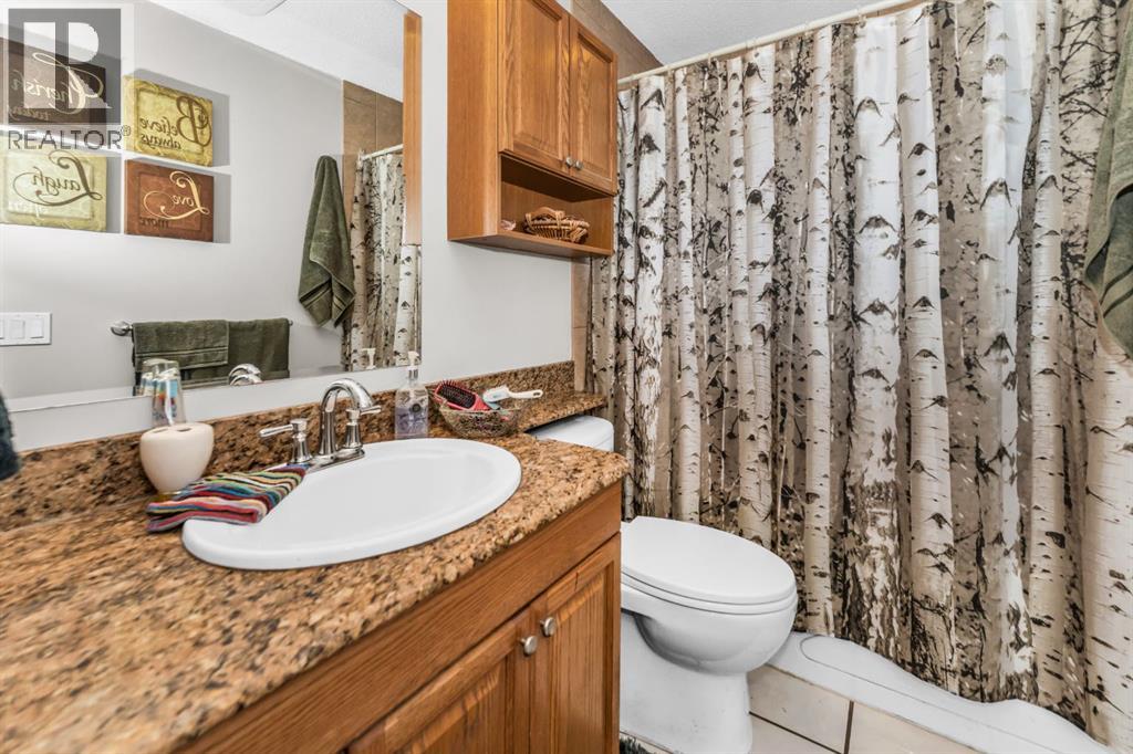 Single Family House Bi-level for Sale in  Marbrooke Circle NE Marlborough Calgary 