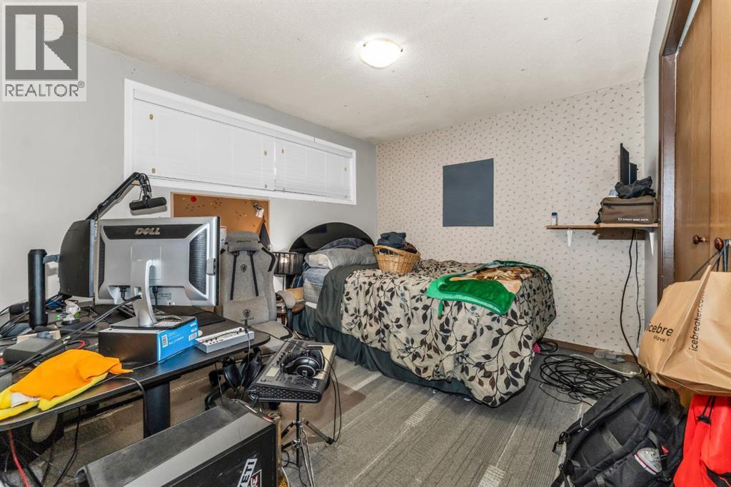 Single Family House Bi-level for Sale in  Marbrooke Circle NE Marlborough Calgary 