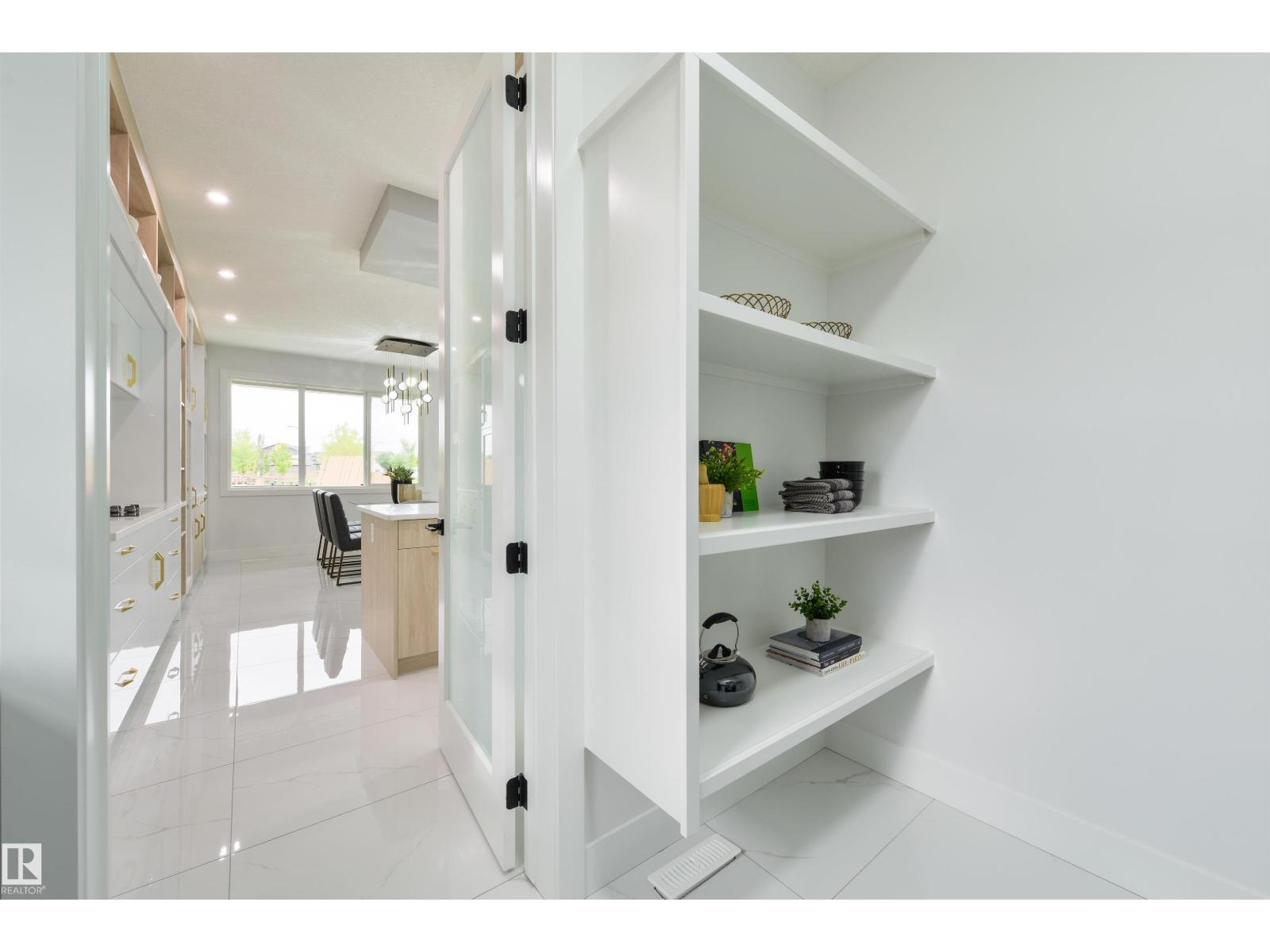 Photo 41 of 568 37 St Sw, Edmonton AB