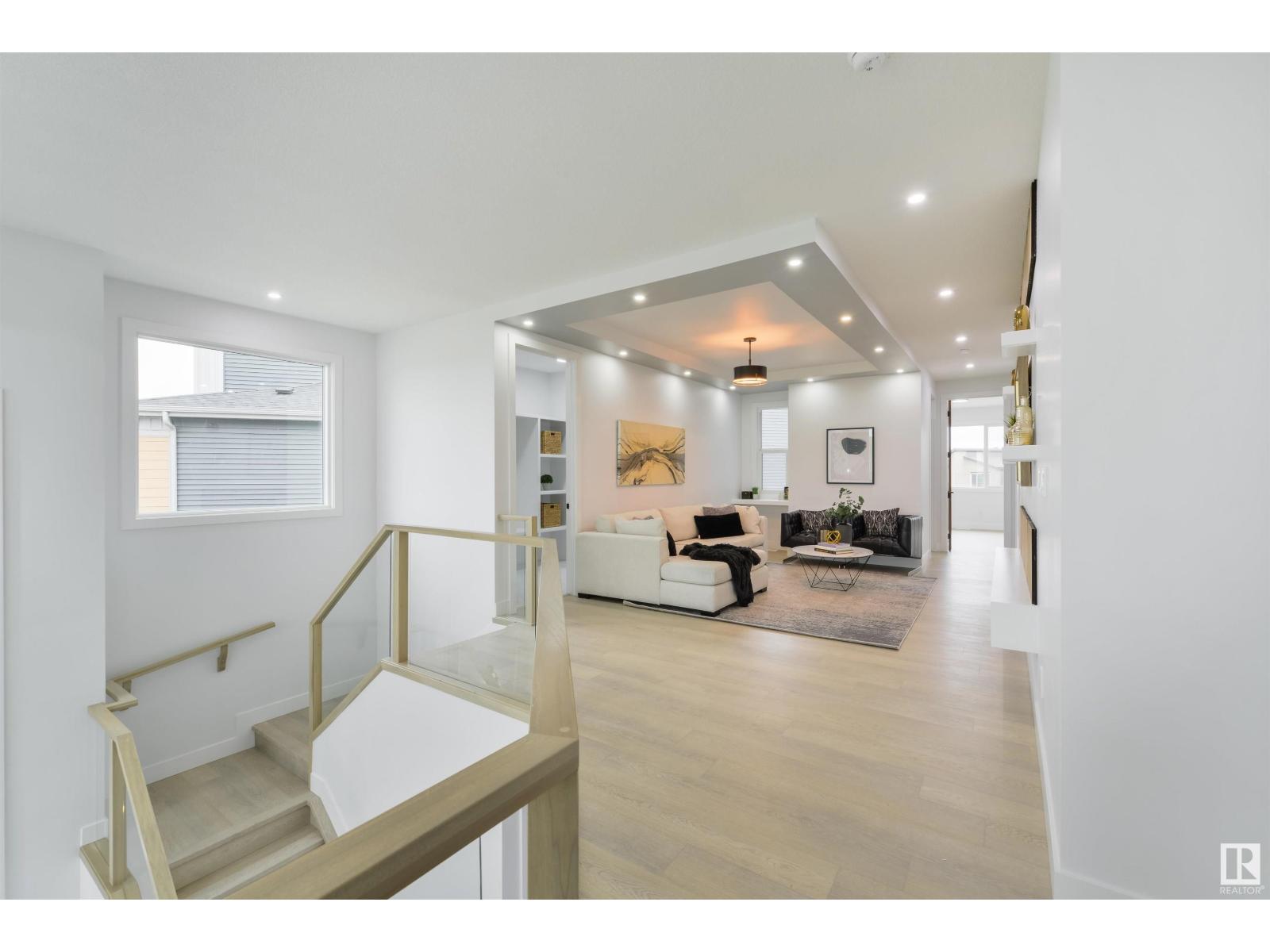 Photo 19 of 568 37 St Sw, Edmonton AB