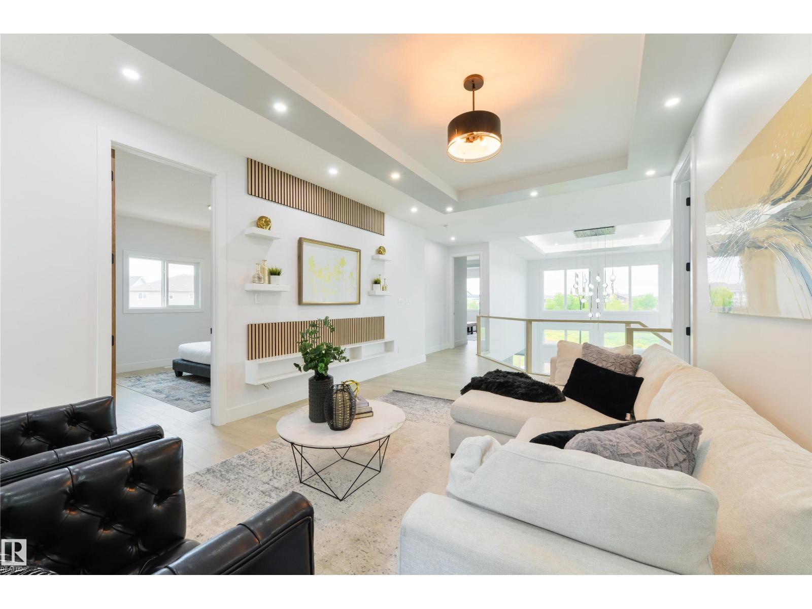 Photo 17 of 568 37 St Sw, Edmonton AB
