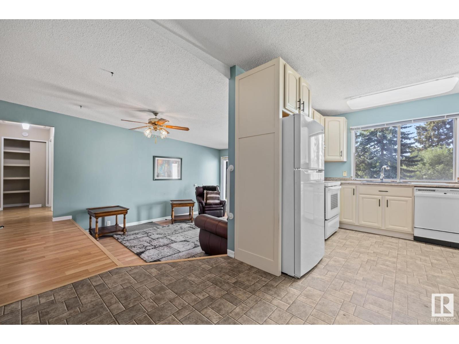 Photo 7 of 66 Greer Cr, St Albert AB