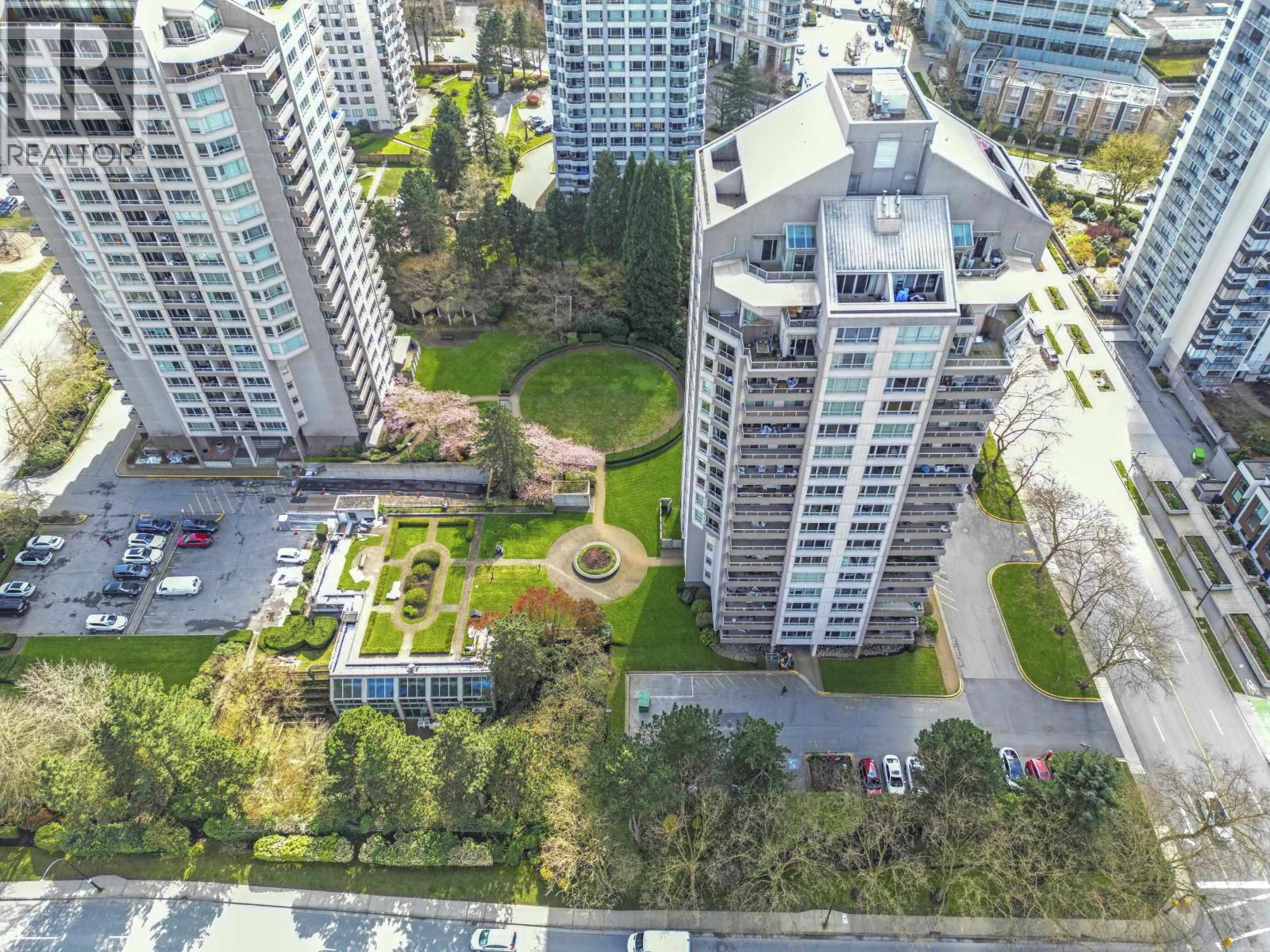 Photo 6 of 1405 6070 Mcmurray Avenue, Burnaby BC