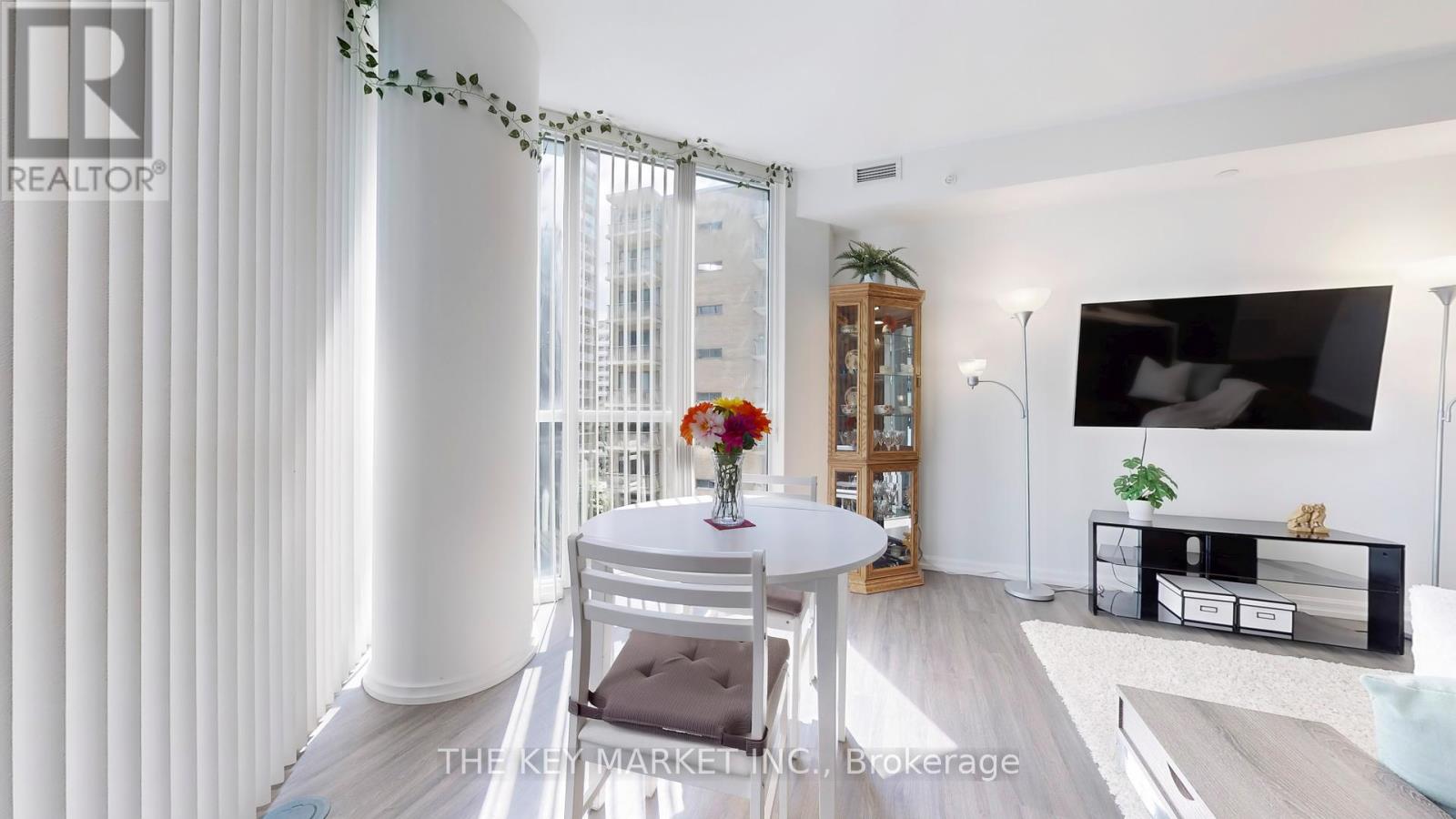 Photo 24 of 511 45 Charles Street E, Toronto ON