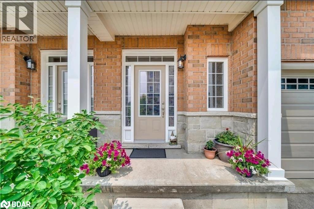 Photo 2 of 100 Chester Drive, Cambridge ON
