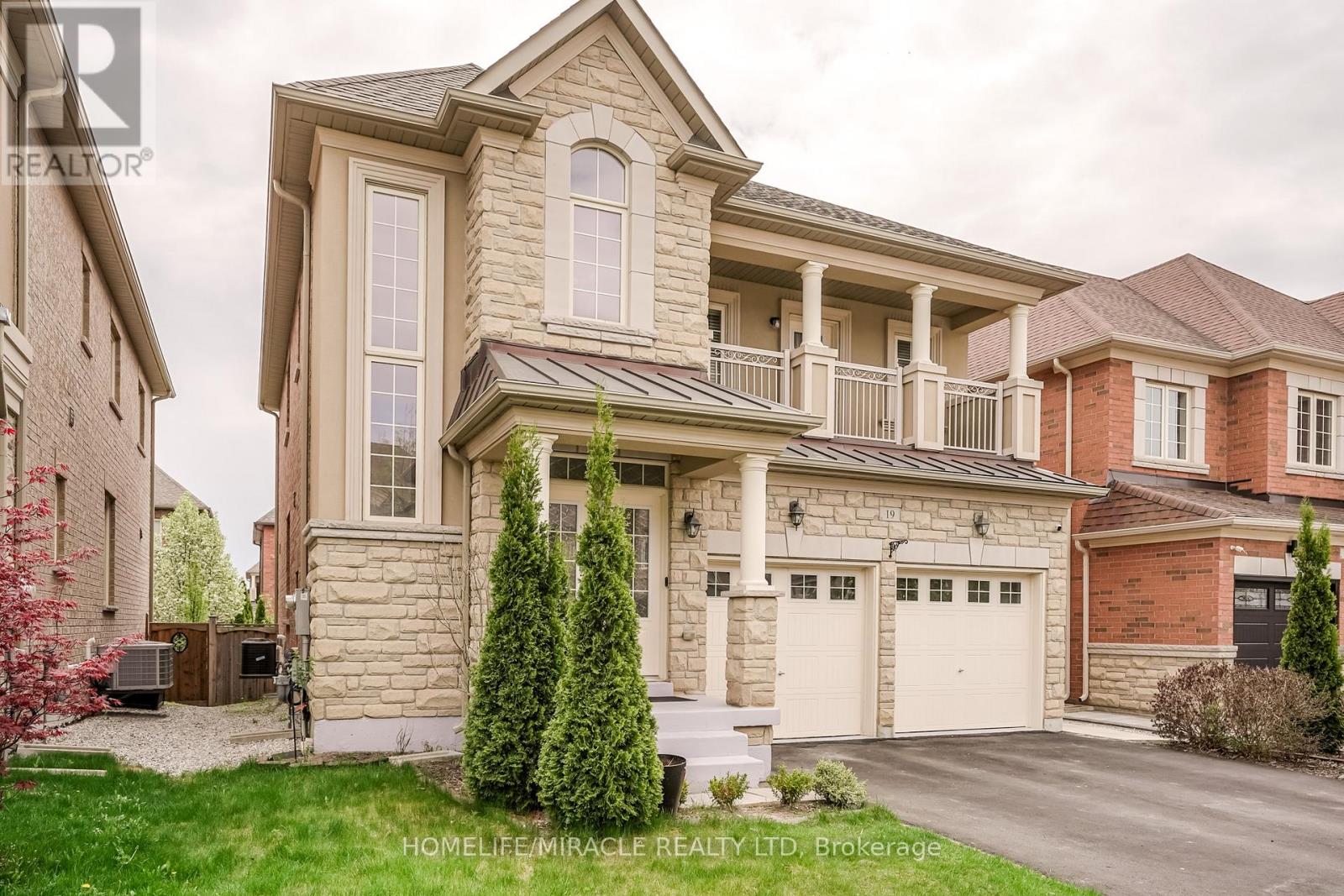 Photo 27 of 19 Wardlaw Place, Vaughan ON