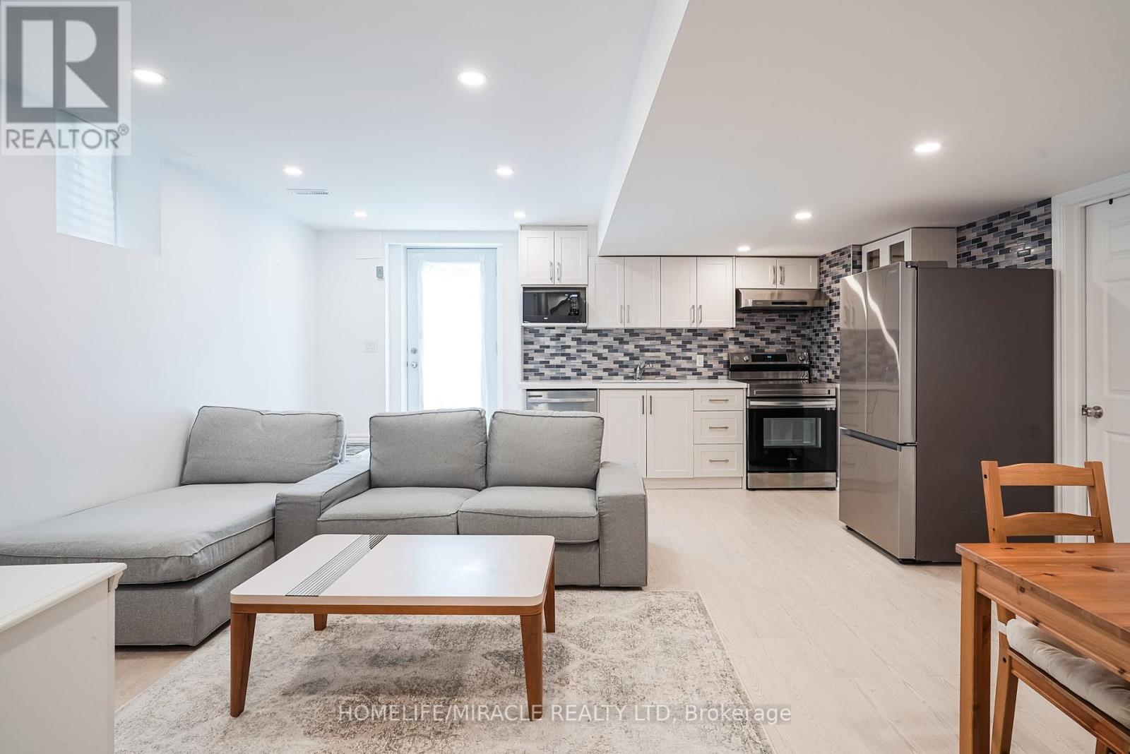 Photo 26 of 19 Wardlaw Place, Vaughan ON