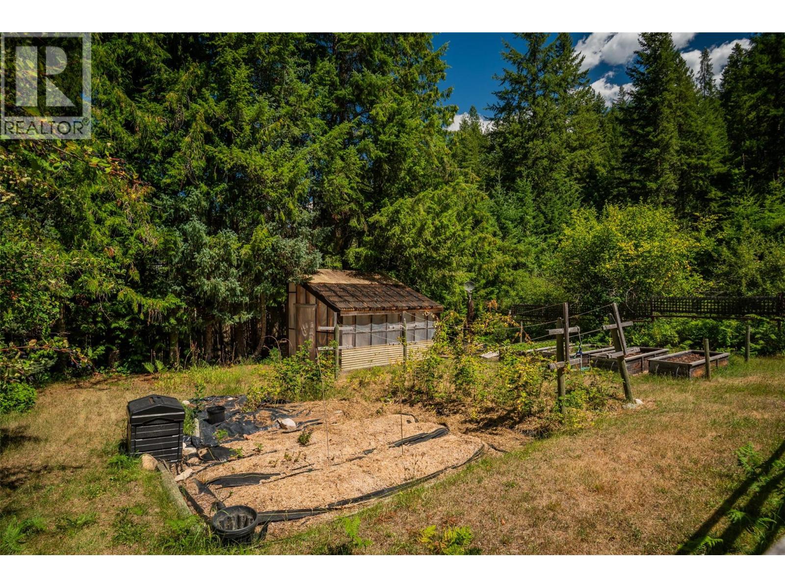 Photo 49 of 6042 Woodward Road, Winlaw BC