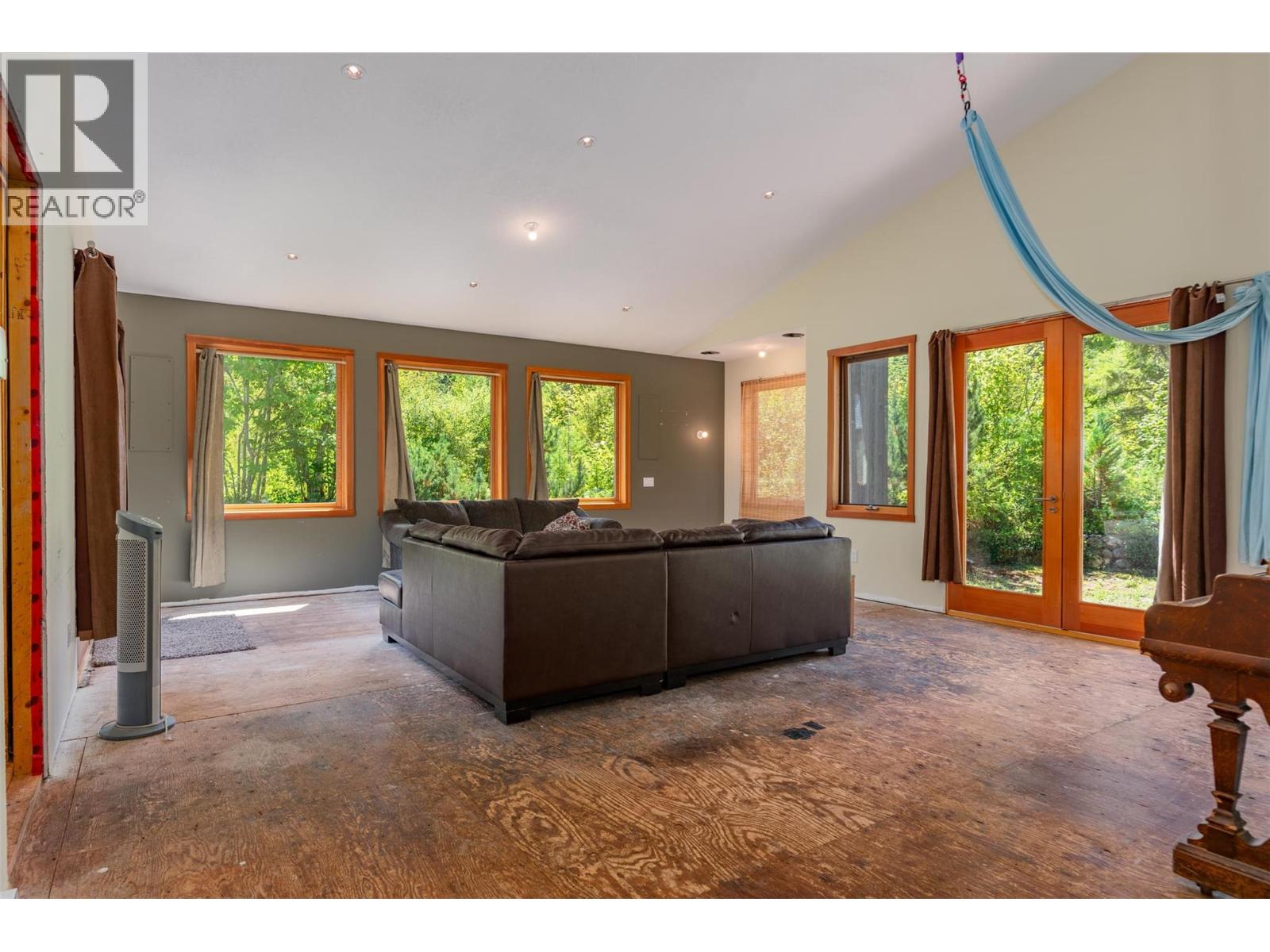 Photo 26 of 6042 Woodward Road, Winlaw BC