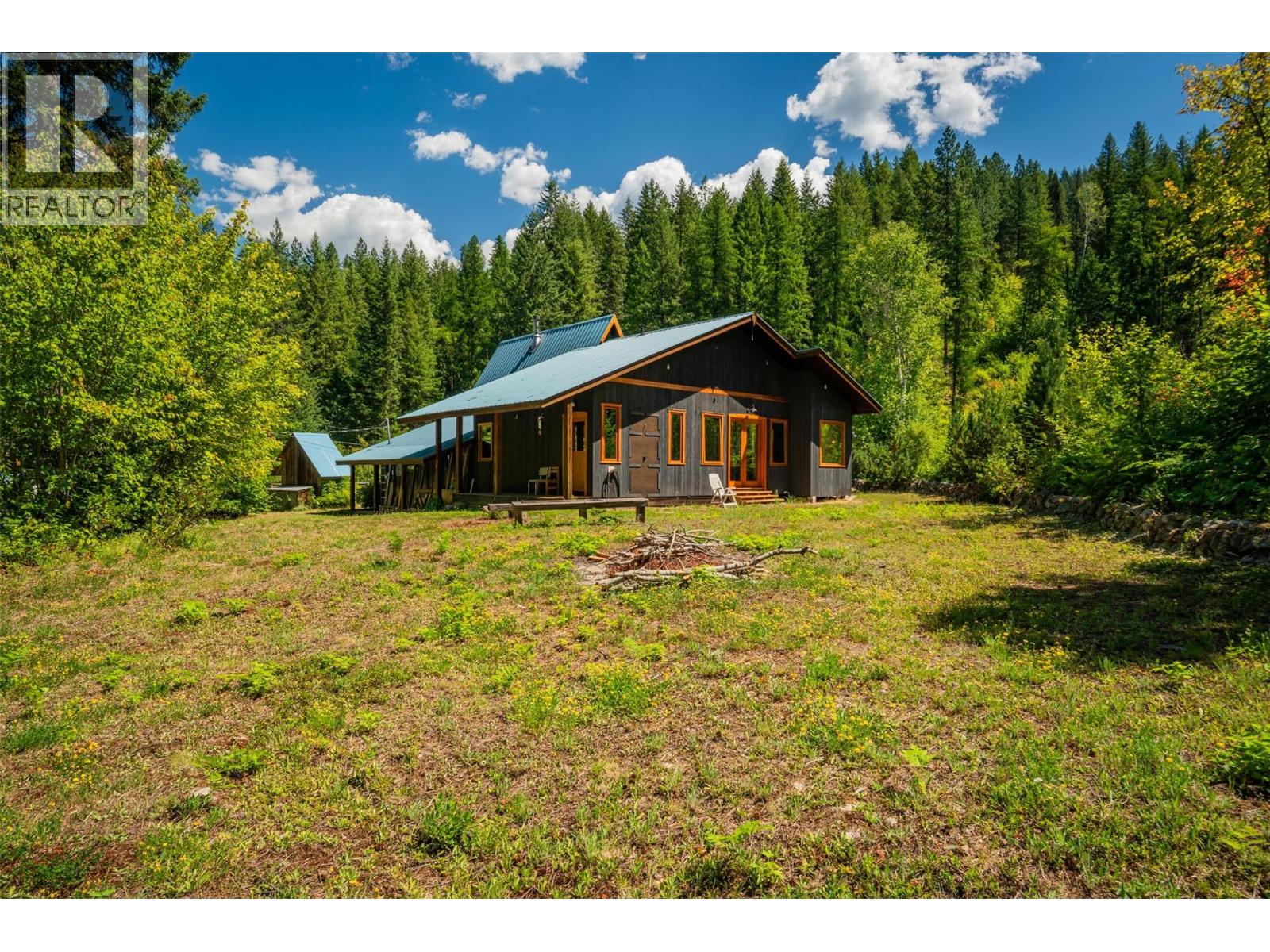 Photo 11 of 6042 Woodward Road, Winlaw BC