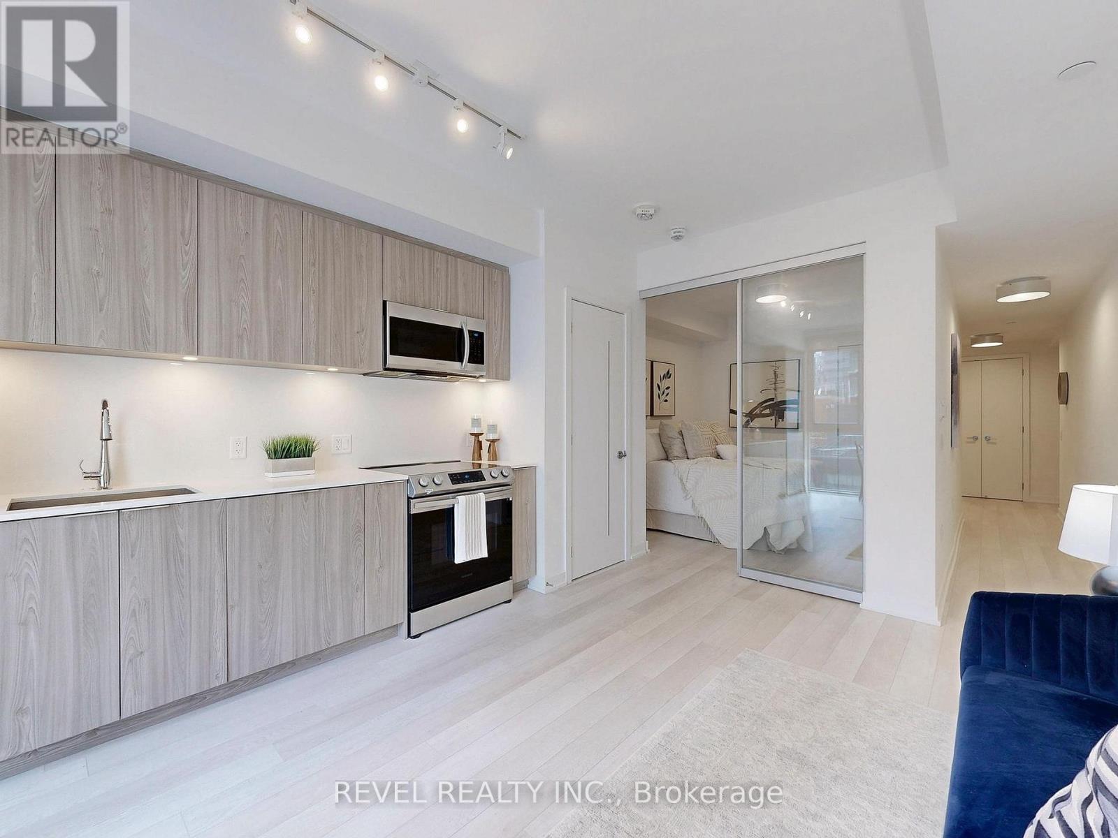 Photo 4 of 705 357 King Street W, Toronto ON