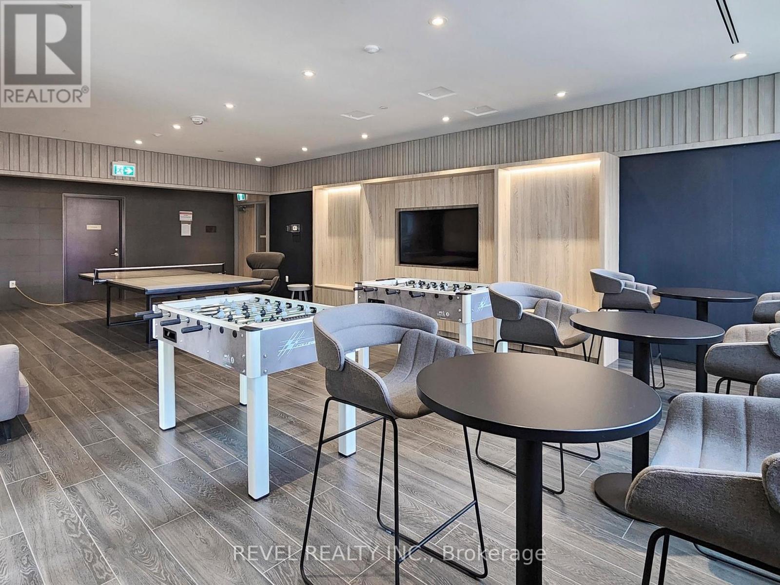 Photo 1 of 705 357 King Street W, Toronto ON
