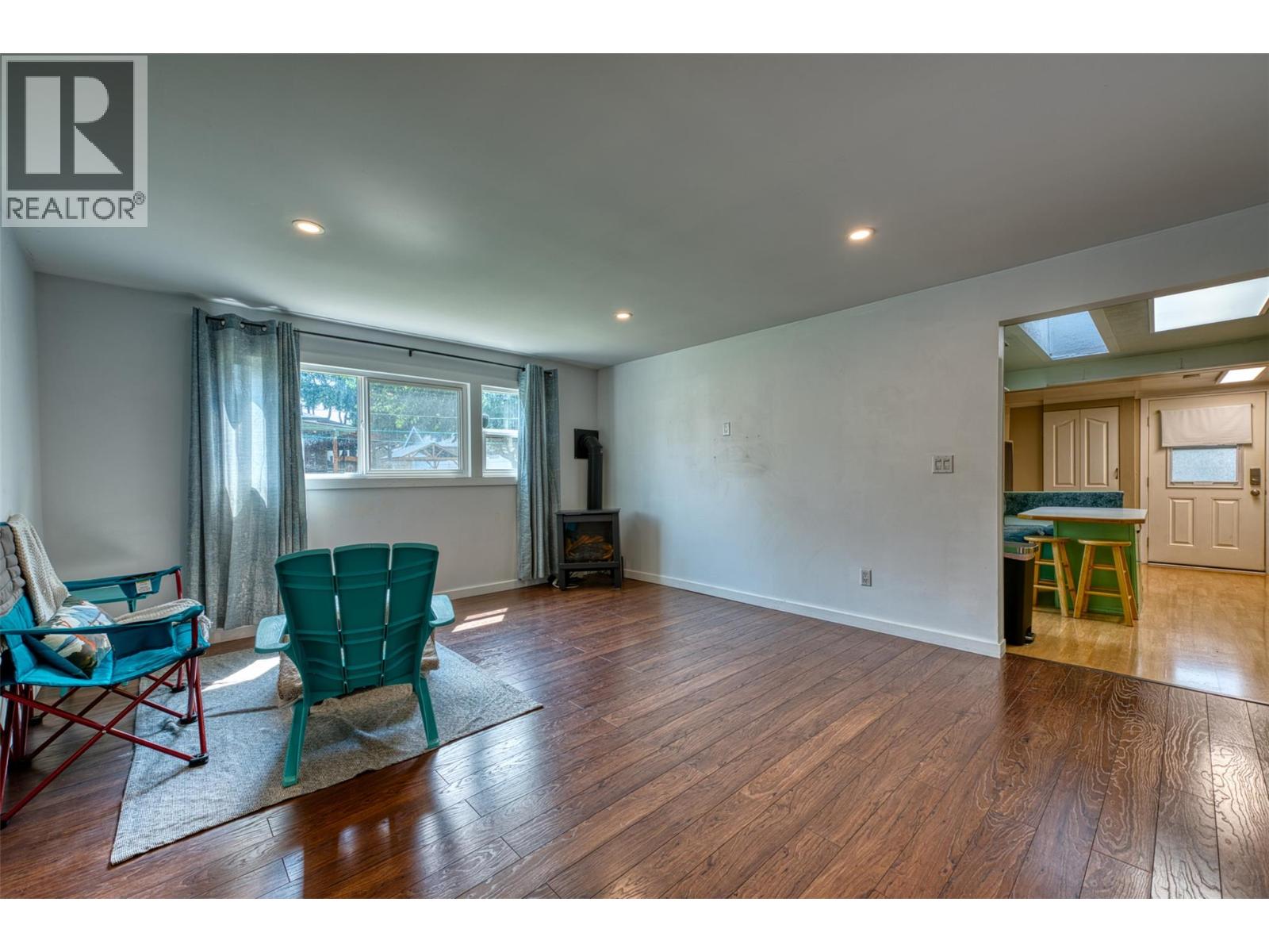 859 Lawson Avenue, Kelowna