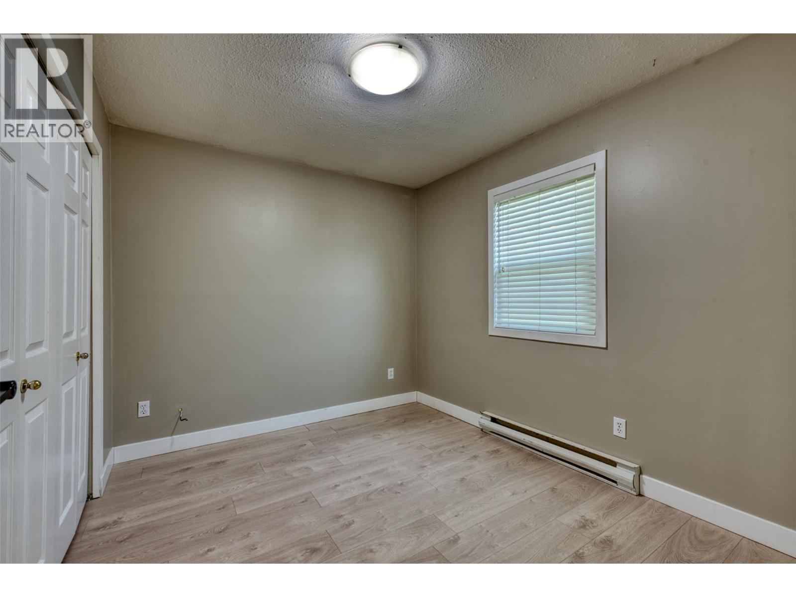 859 Lawson Avenue, Kelowna