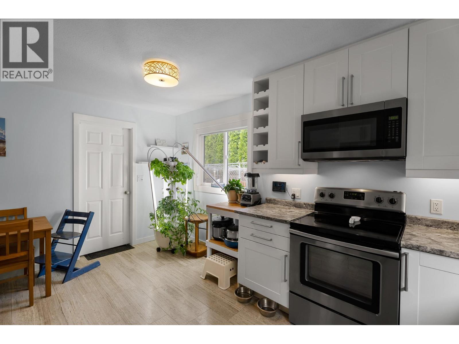 7101 51 STREET NE - Image 8