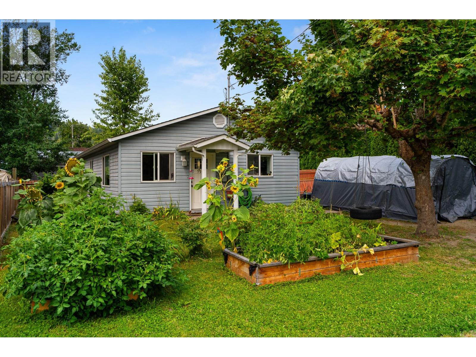 7101 51 STREET NE - Image 1
