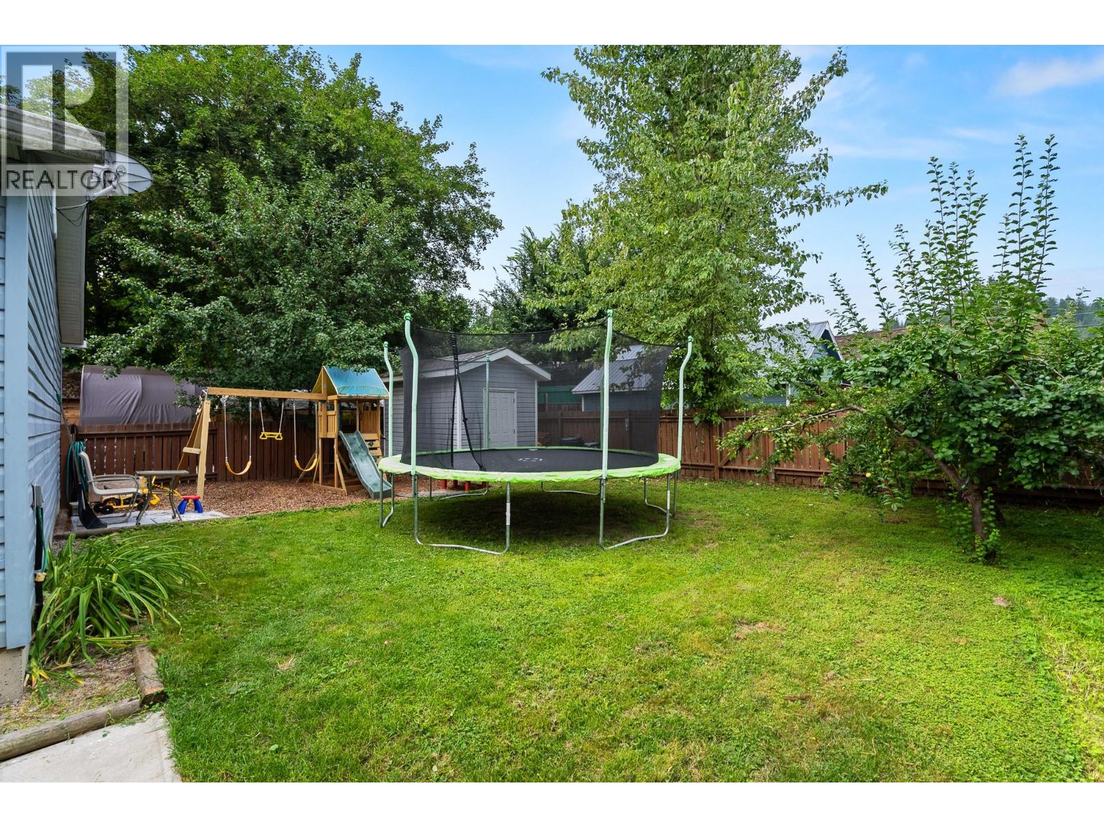 7101 51 STREET NE - Image 19