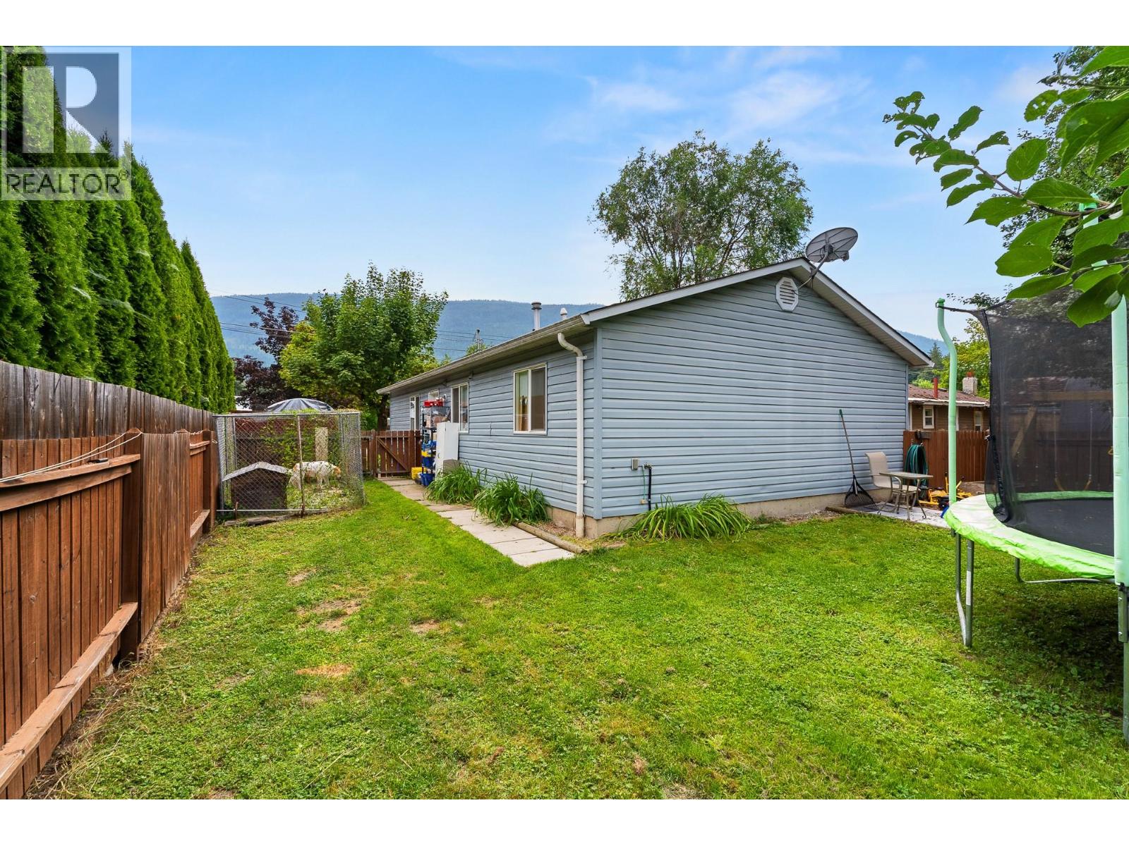 7101 51 STREET NE - Image 20