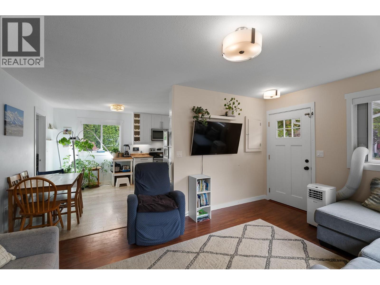 7101 51 STREET NE - Image 11