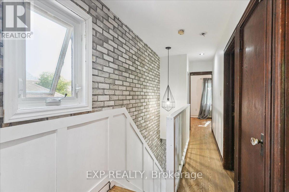 Photo 13 of 73 Yarrow Road, Toronto ON