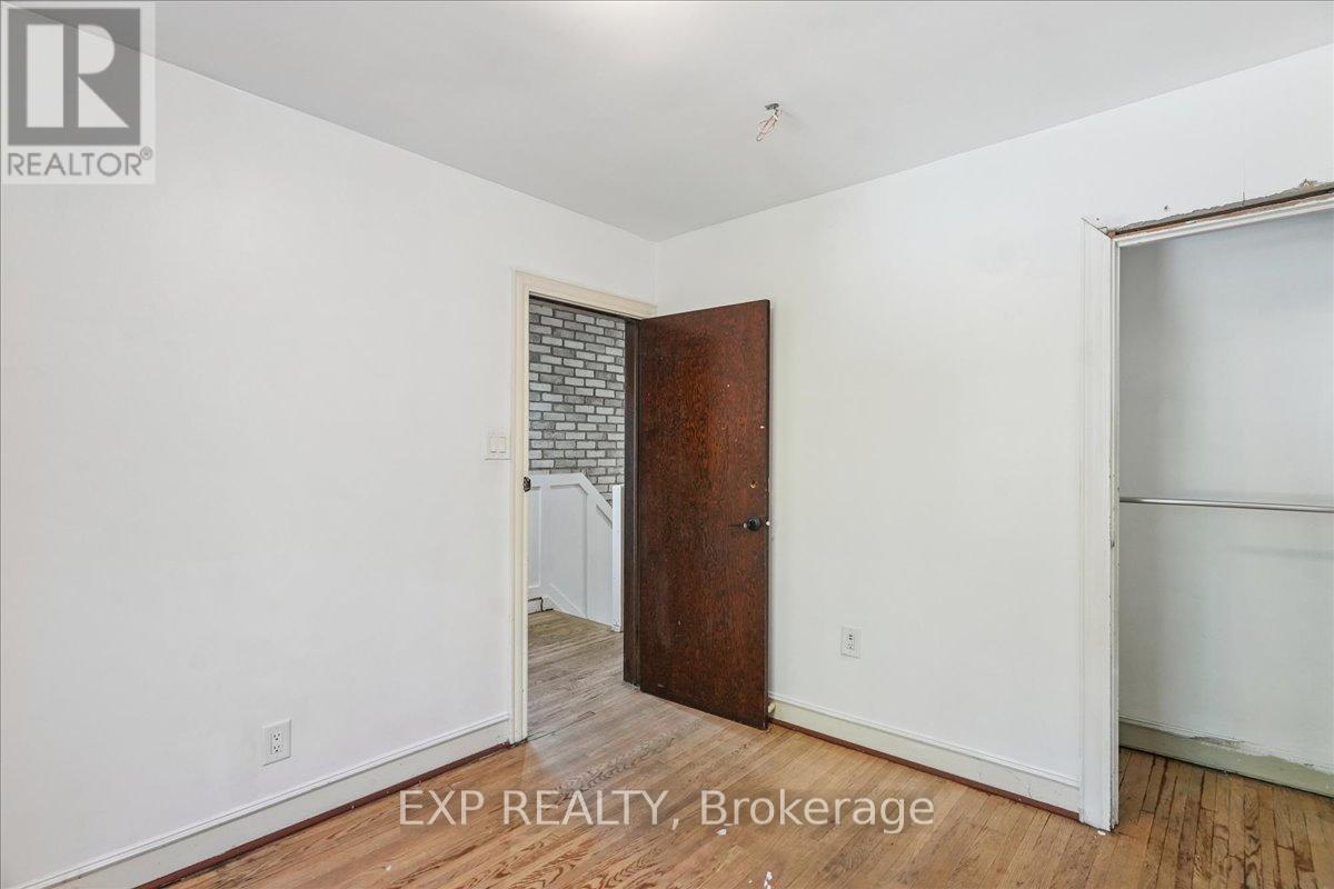 Photo 30 of 73 Yarrow Road, Toronto ON