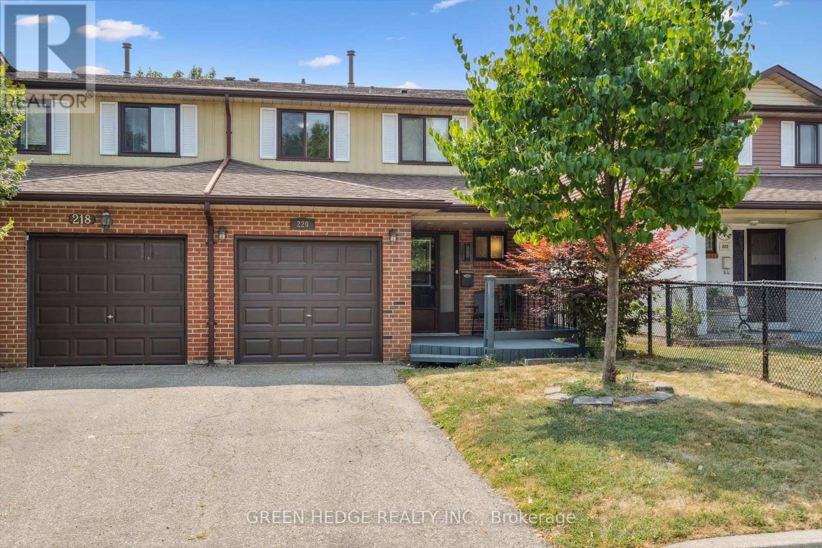 Photo 15 of 220 Baronwood Court, Brampton ON